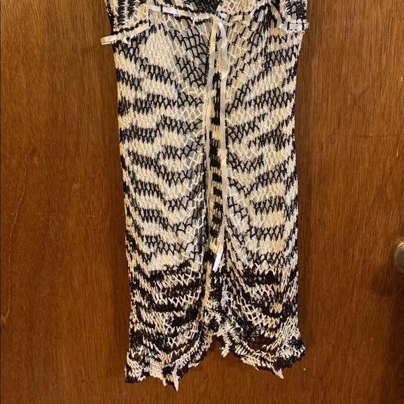 Crochet Top - Picture 2 of 3